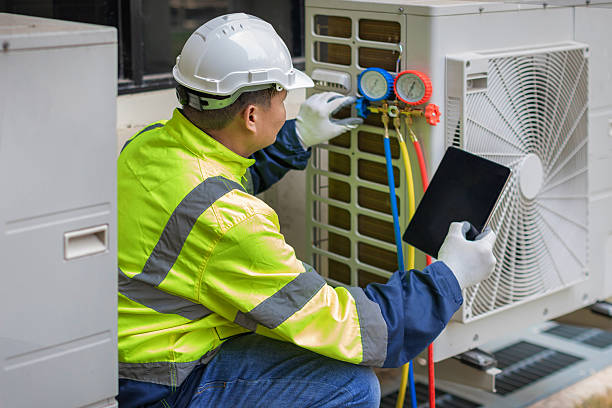 Professional Hvac technician working in Hampton, MN